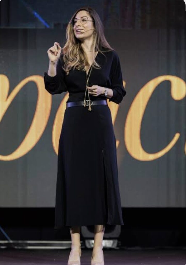 MONICA EN EVENTO